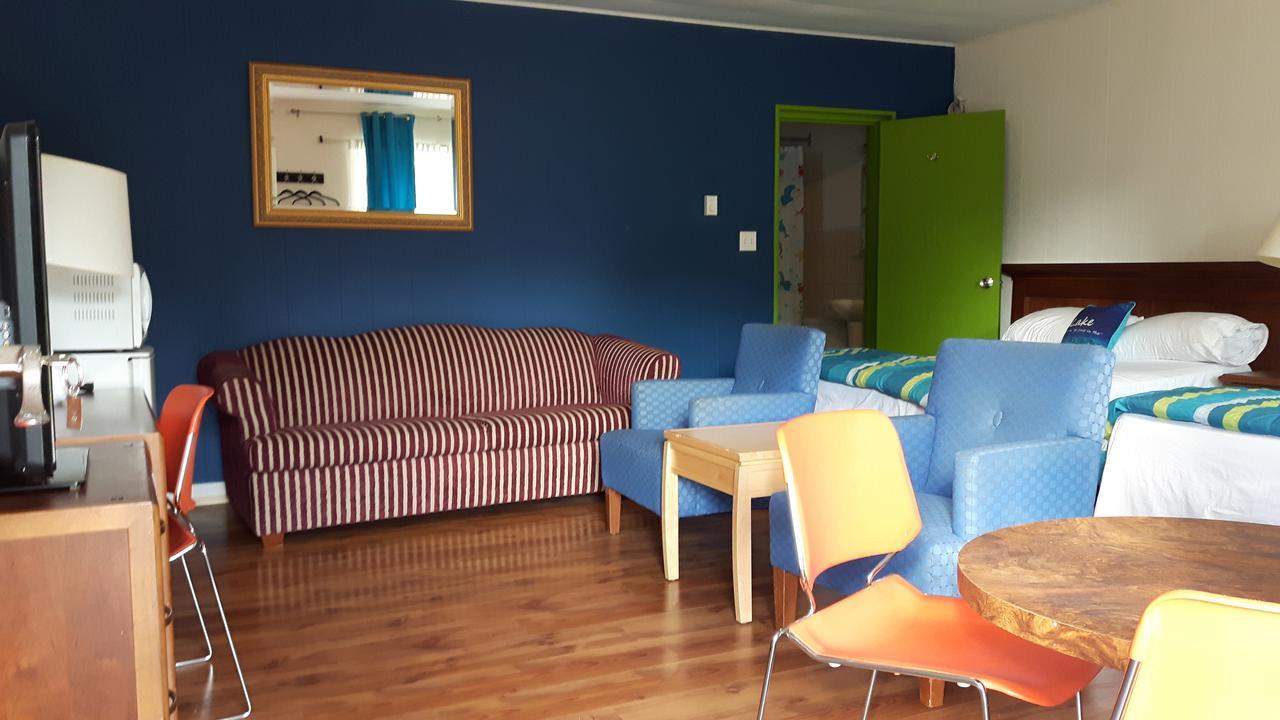 All Tucked Inn Waubaushene Dış mekan fotoğraf